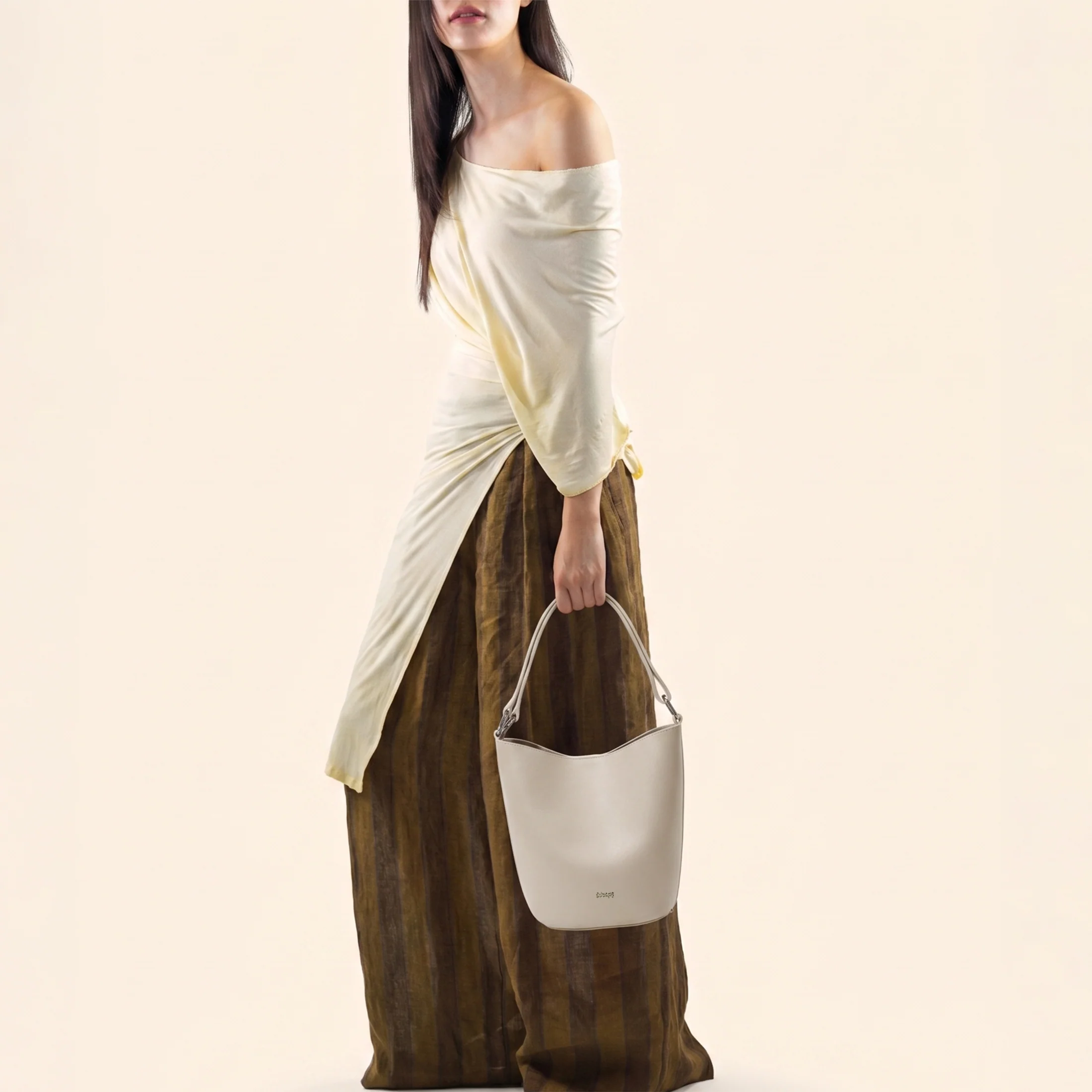 VERA Demi Bucket Small - Image 2